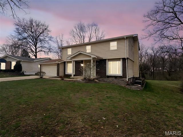 15423 Eaglepass Drive, St Louis, MO 63017