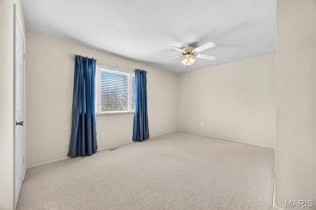 15423 Eaglepass Drive, St Louis, MO 63017