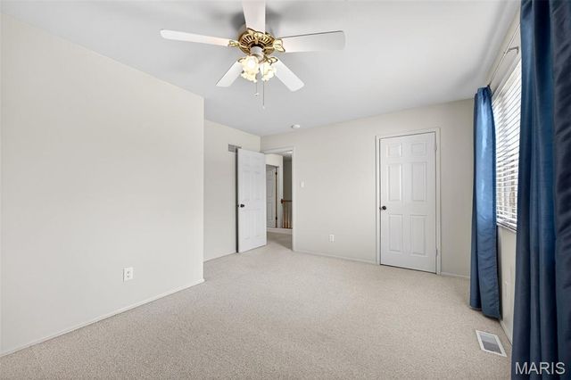 15423 Eaglepass Drive, St Louis, MO 63017