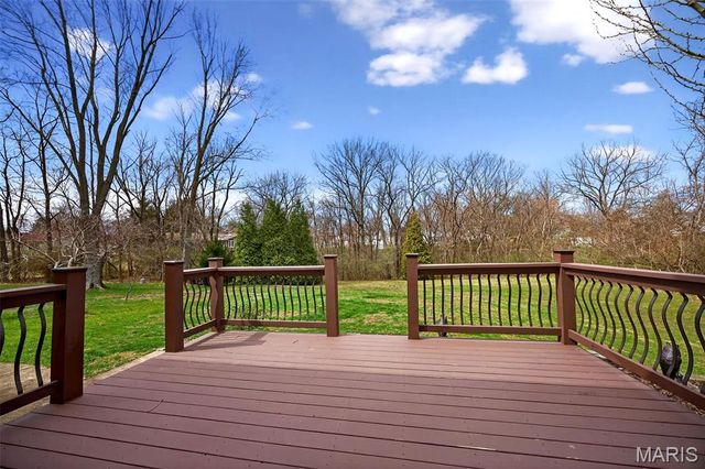 15423 Eaglepass Drive, St Louis, MO 63017