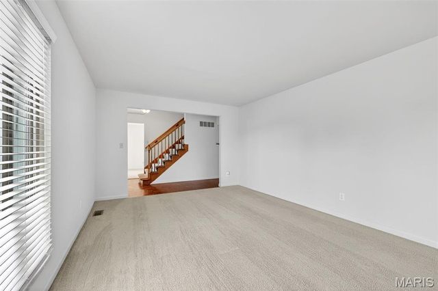 15423 Eaglepass Drive, St Louis, MO 63017