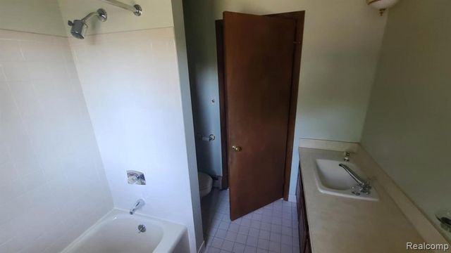 20688 Woodland Street, Harper Woods, MI 48225