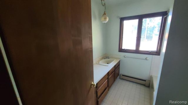 20688 Woodland Street, Harper Woods, MI 48225