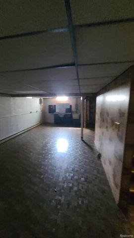 20688 Woodland Street, Harper Woods, MI 48225