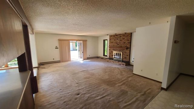 20688 Woodland Street, Harper Woods, MI 48225