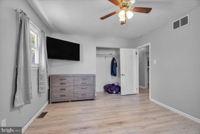 2 DEL SORDO DR, Sicklerville, NJ 08081