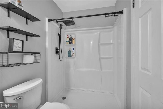 2 DEL SORDO DR, Sicklerville, NJ 08081