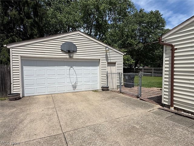 4828 New Road, Austintown, OH 44515