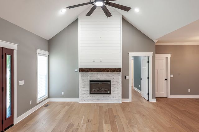 2311 Dobbins Pike, Portland, TN 37148
