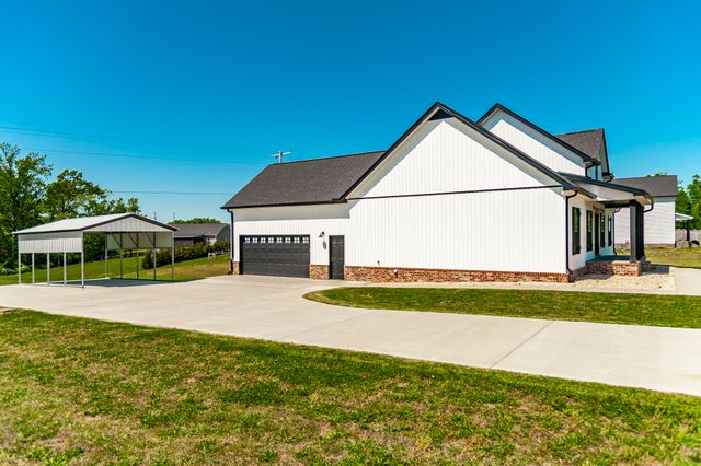 2311 Dobbins Pike, Portland, TN 37148