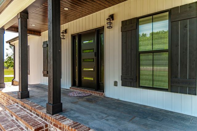 2311 Dobbins Pike, Portland, TN 37148