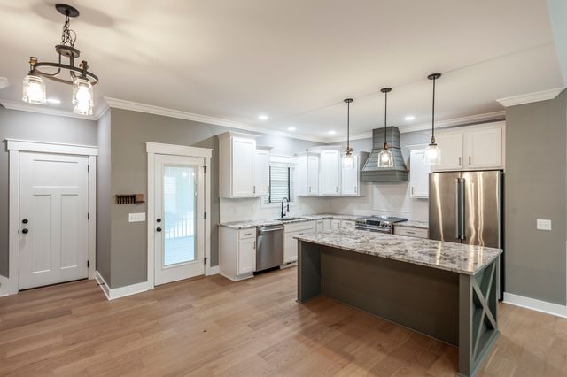 2311 Dobbins Pike, Portland, TN 37148