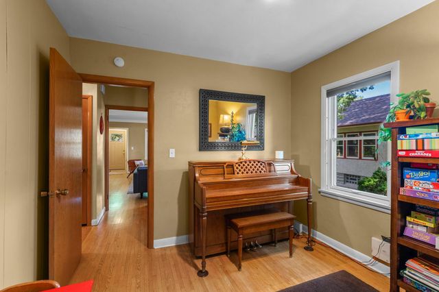 3704 45th Avenue S, Minneapolis, MN 55406