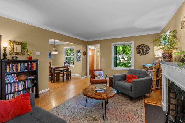 3704 45th Avenue S, Minneapolis, MN 55406