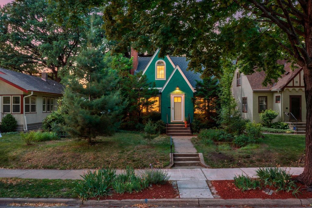 3704 45th Avenue S, Minneapolis, MN 55406