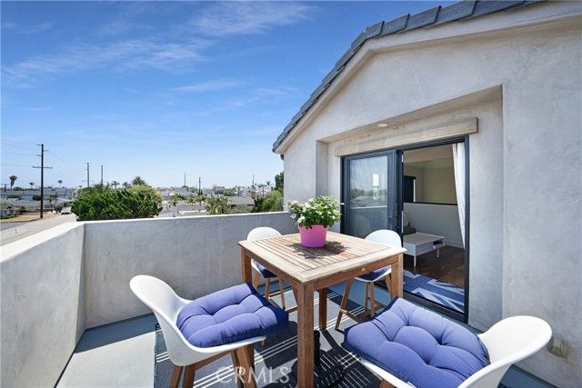 1017 Delaware Street, Huntington Beach, CA 92648