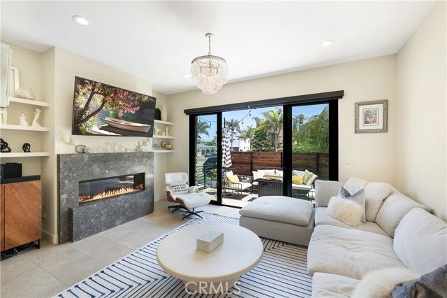 1017 Delaware Street, Huntington Beach, CA 92648