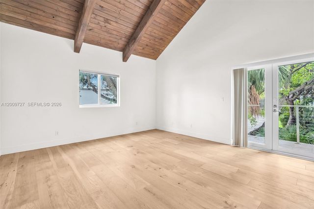 1933 S Oak Haven Cir, Miami, FL 33179