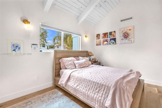 1933 S Oak Haven Cir, Miami, FL 33179