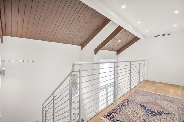 1933 S Oak Haven Cir, Miami, FL 33179