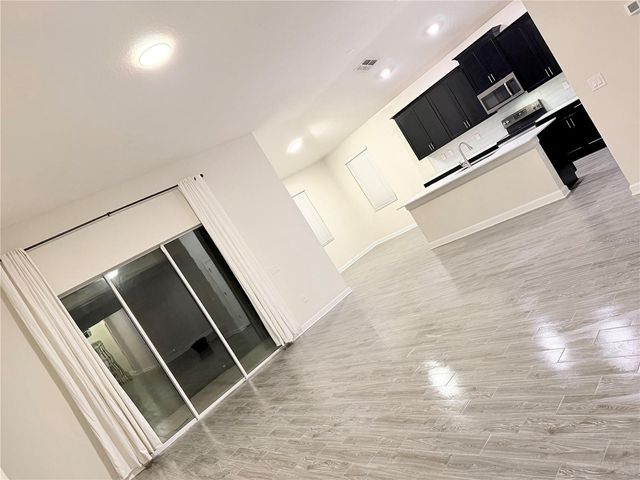 2065 CAMDEN LOOP, Davenport, FL 33837