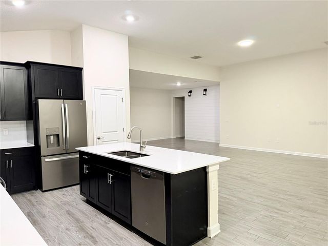 2065 CAMDEN LOOP, Davenport, FL 33837