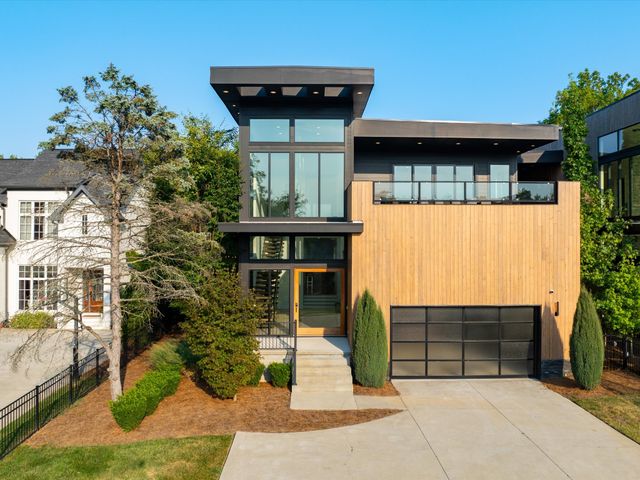 4020 Lealand Ln, Nashville, TN 37204