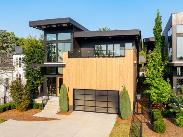 4020 Lealand Ln, Nashville, TN 37204