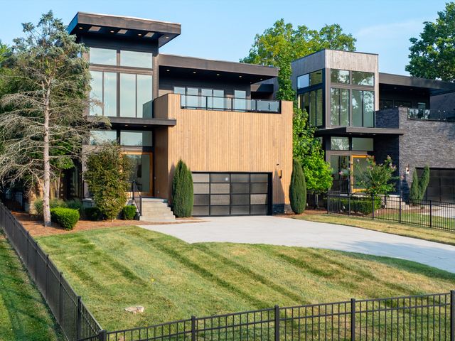 4020 Lealand Ln, Nashville, TN 37204