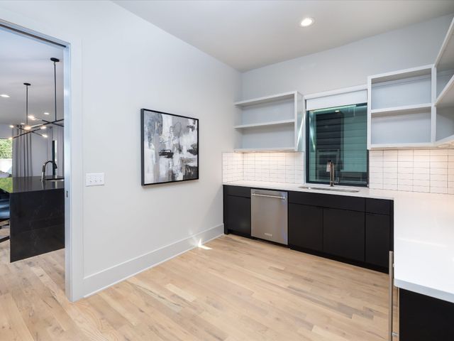 4020 Lealand Ln, Nashville, TN 37204