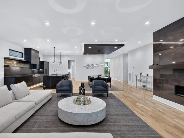 4020 Lealand Ln, Nashville, TN 37204