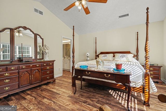 1405 Shiloh Oak Drive, Loganville, GA 30052