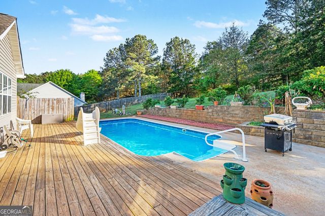 1405 Shiloh Oak Drive, Loganville, GA 30052