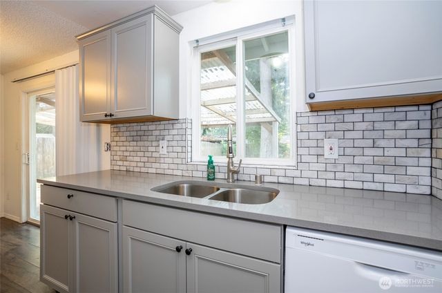8901 Quinault Loop NE, Olympia, WA 98516