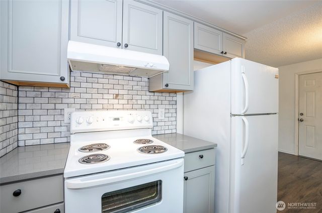 8901 Quinault Loop NE, Olympia, WA 98516