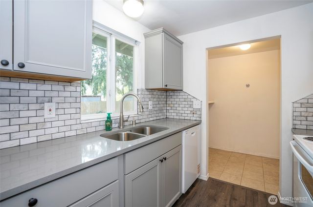 8901 Quinault Loop NE, Olympia, WA 98516