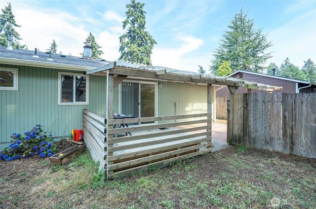 8901 Quinault Loop NE, Olympia, WA 98516