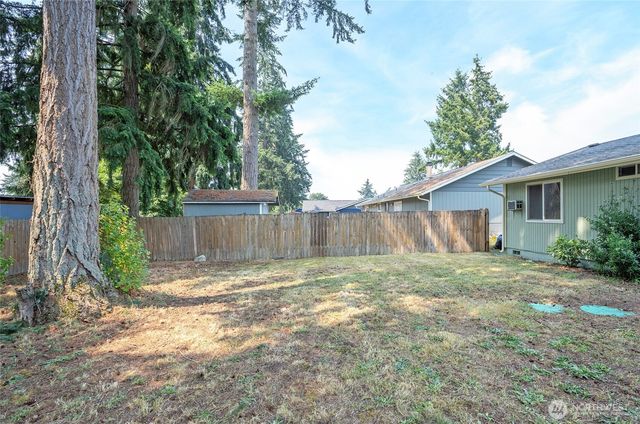 8901 Quinault Loop NE, Olympia, WA 98516