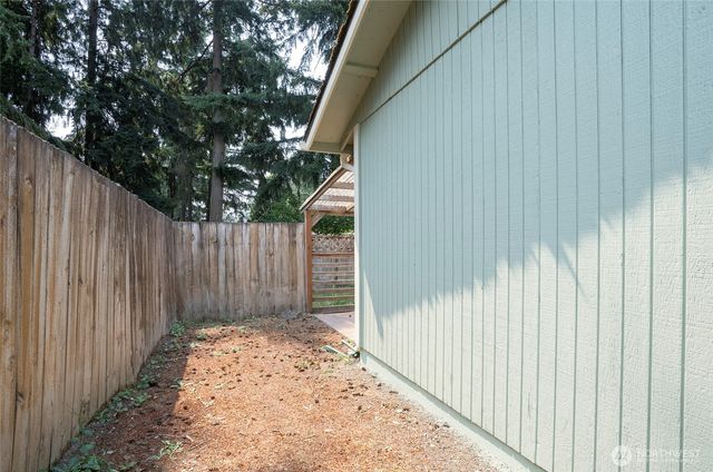 8901 Quinault Loop NE, Olympia, WA 98516