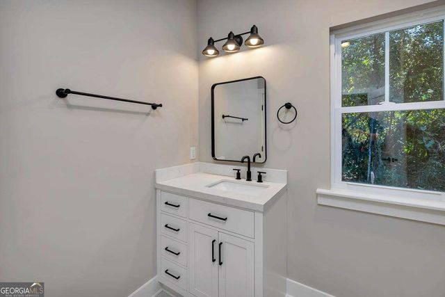 505 Madison Street, Darien, GA 31305