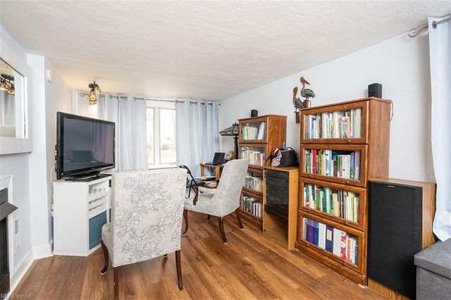 9606 Selby PL, Norfolk, VA 23503