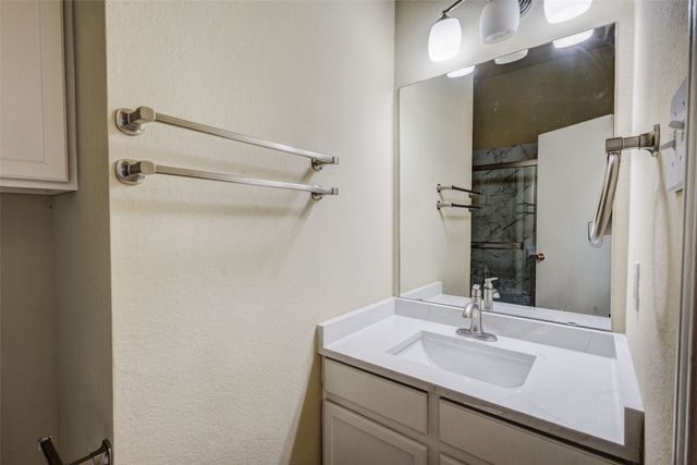 917 Mulder Drive, Arlington, TX 76001