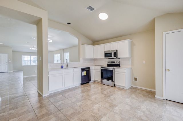 917 Mulder Drive, Arlington, TX 76001