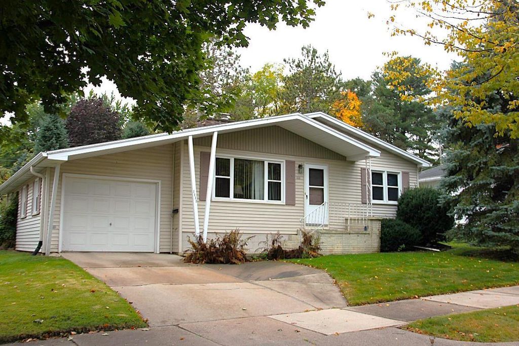 1111 PINE STREET, Wausau, WI 54401