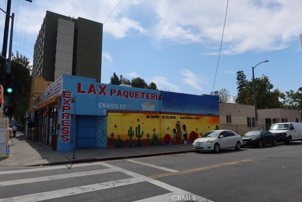 4801 S Central, Los Angeles, CA 90011