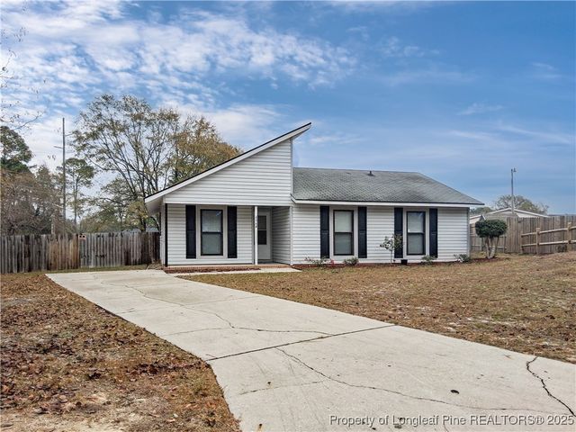 6594 Honeysuckle Drive, Fayetteville, NC 28304