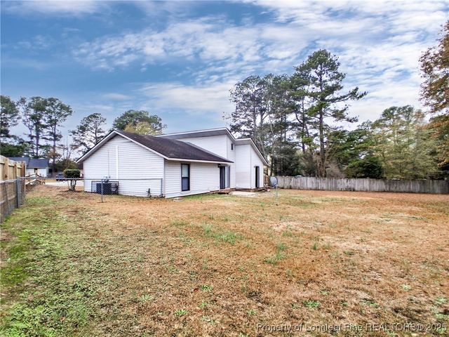 6594 Honeysuckle Drive, Fayetteville, NC 28304