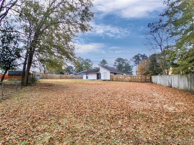 6594 Honeysuckle Drive, Fayetteville, NC 28304