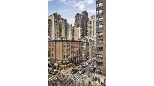 45 E 80th St Apt 6B, New York City, NY 10075