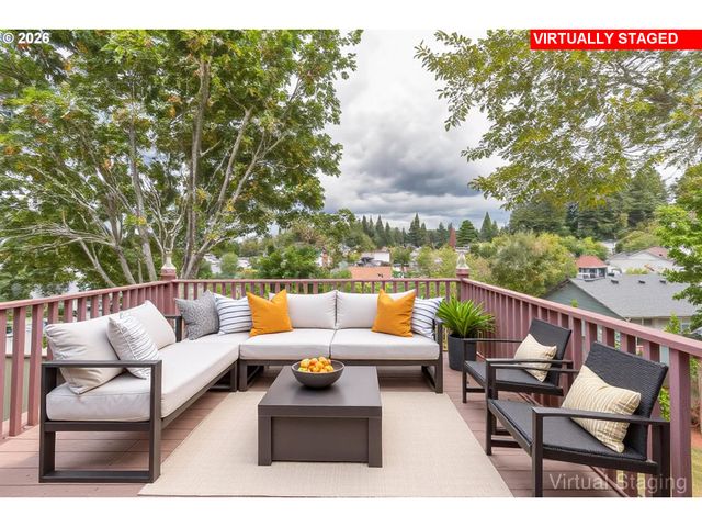 37455 EMERALD CASCADE St, Sandy, OR 97055